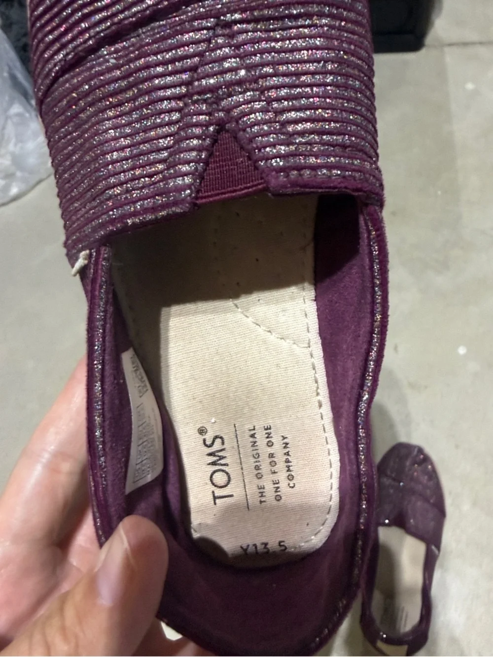 Toms Kids Slip-On Moccasins in Burgundy 13.5